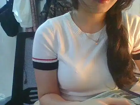 Snapshot of Linzly chatting on October 14, 2:45 am Linzly online show from October 14, 2:45 am