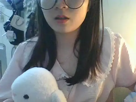 Linzly online show from November 27, 4:31 pm