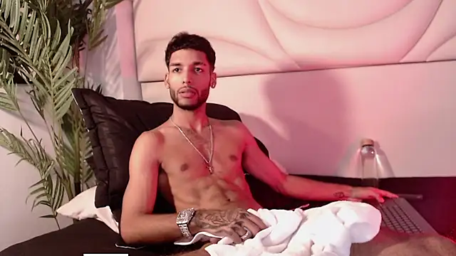 Thiagoferreti online show from April 10, 3:45 am