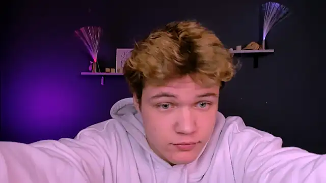 lucas long  online show from December 18, 9:59 am