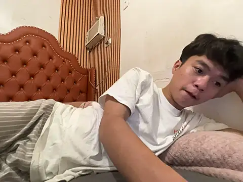 ur little secret online show from February 10, 7:23 am