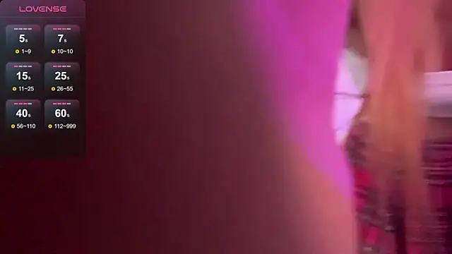 Snapshot of sof1a_blondie chatting on September 14, 12:59 pm sof1a blondie online show from September 14, 12:59 pm