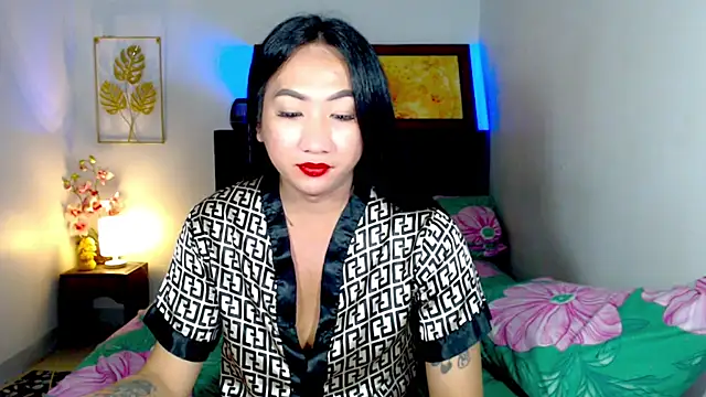 Snapshot of LovelyQueen69 chatting on July 9, 10:41 am LovelyQueen69 online show from July 9, 10:41 am