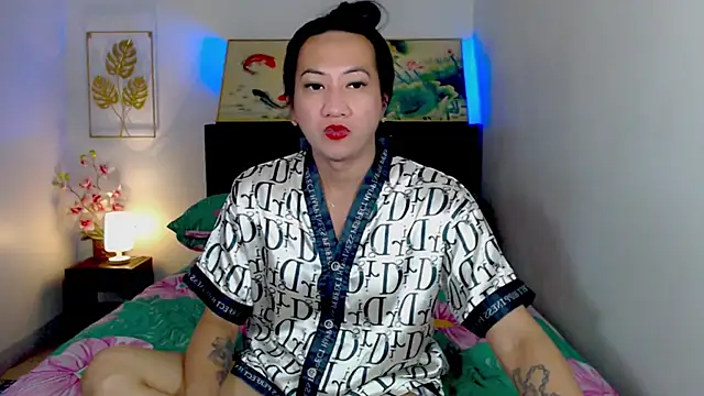 Snapshot of LovelyQueen69 chatting on July 23, 5:22 pm LovelyQueen69 online show from July 23, 5:22 pm