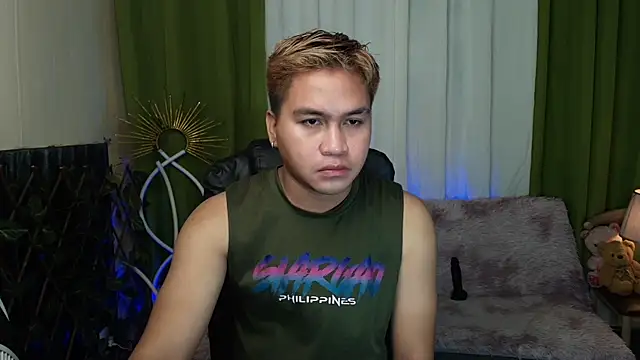 Snapshot of Asian_jayeel chatting on June 12, 1:48 am Asian jayeel online show from June 12, 1:48 am