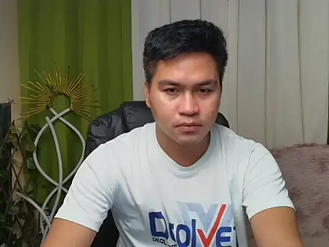 Snapshot of Asian_jayeel chatting on June 18, 10:41 am Asian jayeel online show from June 18, 10:41 am