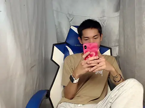 riks tyler online show from April 5, 7:11 pm