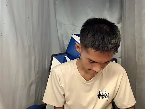 riks tyler online show from April 9, 7:41 pm