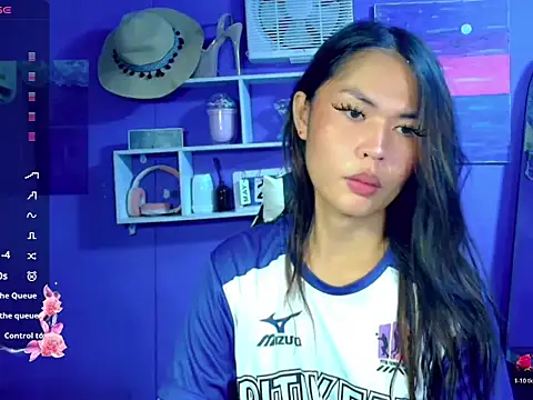 urgirljane online show from May 26, 9:38 am