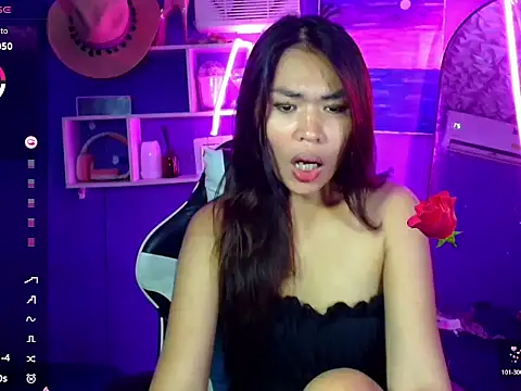 urgirljane online show from May 27, 8:39 pm