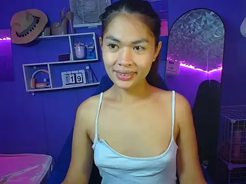 Snapshot of urgirljane chatting on June 19, 3:38 pm urgirljane online show from June 19, 3:38 pm