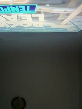 Snapshot of aavrdvh33 chatting on September 17, 11:39 pm aavrdvh33 online show from September 17, 11:39 pm