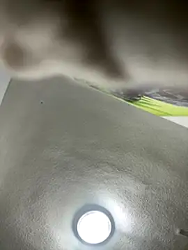 aavrdvh33 online show from November 6, 9:05 pm