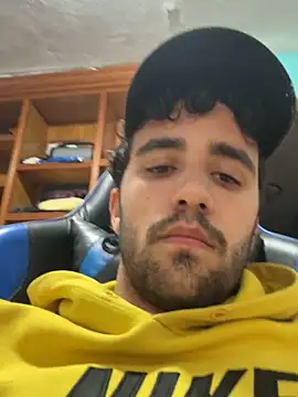 aavrdvh33 online show from February 28, 7:37 pm