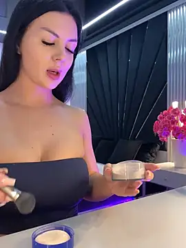 Snapshot of KenyaCruz chatting on October 21, 5:13 pm KenyaCruz online show from October 21, 5:13 pm