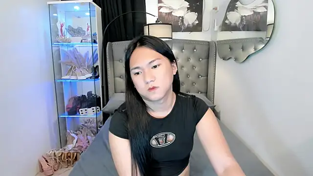 Snapshot of bigcockvenice chatting on February 22, 8:51 pm bigcockvenice online show from February 22, 8:51 pm