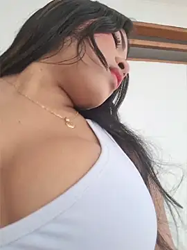 Michell em online show from May 29, 2:26 pm
