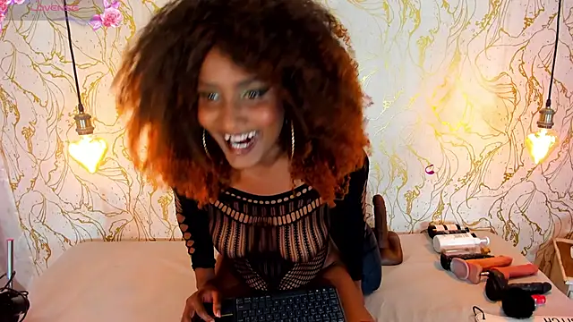 NAOMY COOPER online show from October 8, 8:39 pm