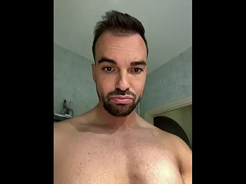 Snapshot of trylee chatting on November 4, 1:54 pm trylee online show from November 4, 1:54 pm