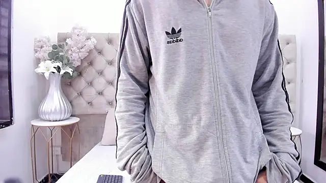 BenitoSaenz online show from November 1, 1:46 pm