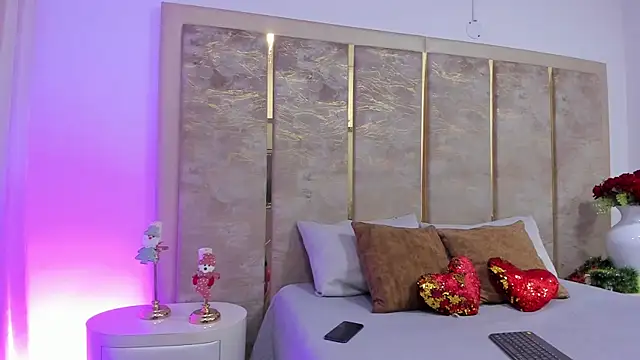 BenitoSaenz online show from December 21, 12:01 pm