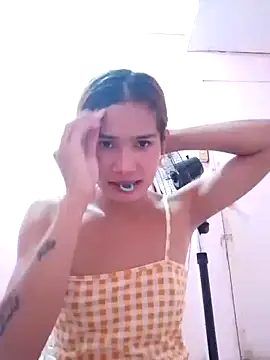 cute vanessa12 online show from September 26, 5:17 pm