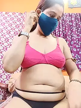 Snapshot of Hotpuja25 chatting on June 10, 5:56 pm Hotpuja25 online show from June 10, 5:56 pm