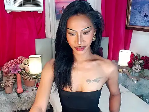 sassylatina online show from December 19, 1:56 am