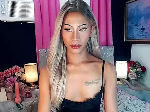 sassylatina online show from March 21, 6:22 pm