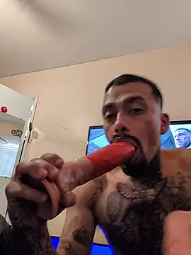 Cnutt310 online show from April 3, 7:56 pm