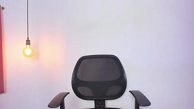 ana foxi online show from April 2, 8:28 pm