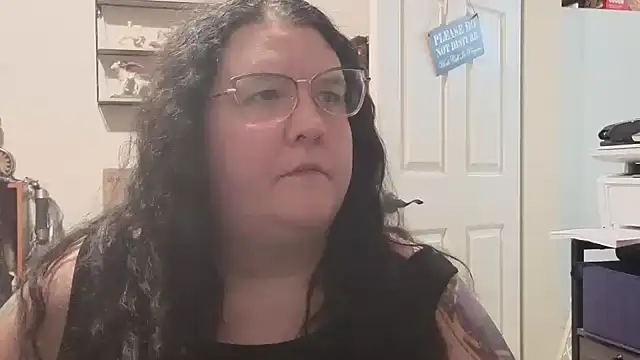 Snapshot of emberlynnix chatting on September 16, 5:52 am emberlynnix online show from September 16, 5:52 am