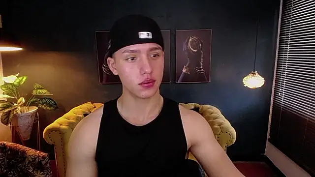 Snapshot of deivid_parker chatting on September 15, 1:55 pm deivid parker online show from September 15, 1:55 pm