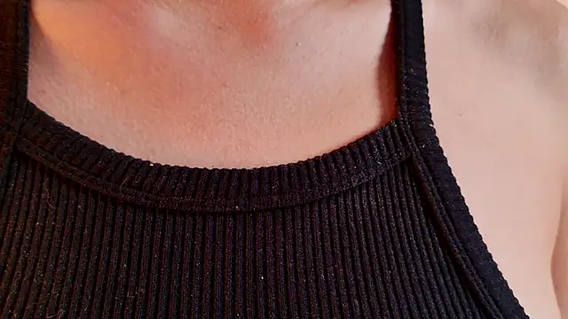 ambar rosse25 online show from November 30, 11:36 am