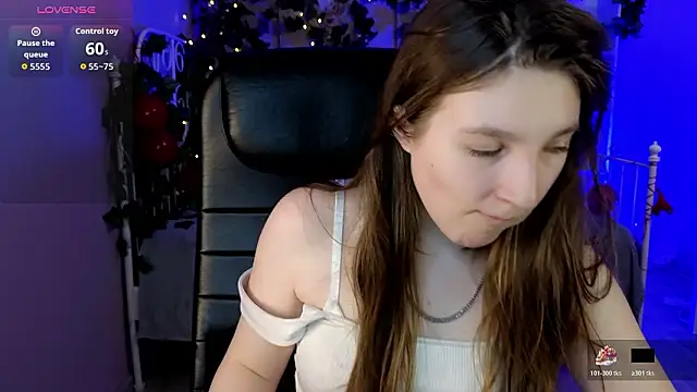 Snapshot of Mia_Myles chatting on February 17, 10:34 am Mia Myles online show from February 17, 10:34 am