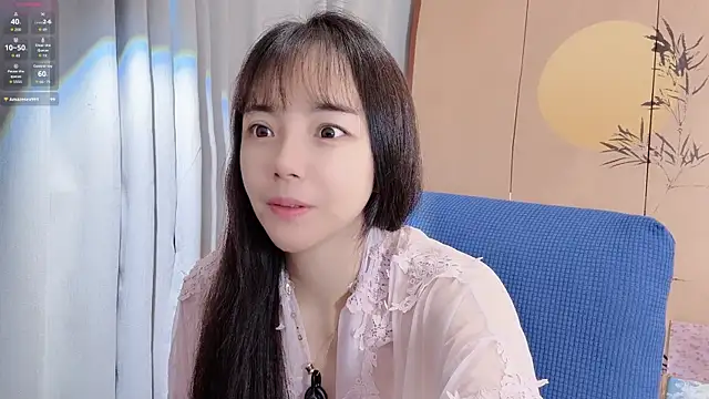 Snapshot of xinxin520-baby chatting on June 17, 12:02 am xinxin520-baby online show from June 17, 12:02 am