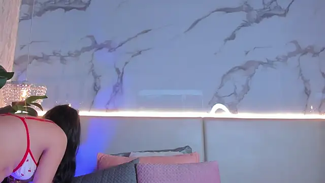 ValSmith  online show from February 25, 3:38 am