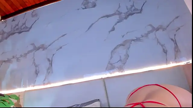 ValSmith  online show from April 2, 4:10 am