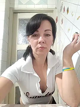 Adeline3302 online show from November 21, 3:44 pm