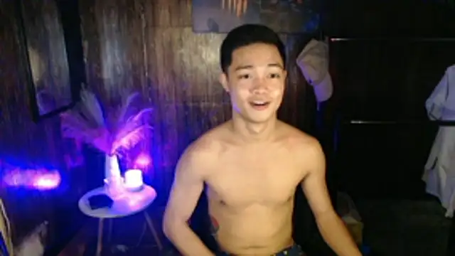 hotzachery online show from December 1, 6:40 am