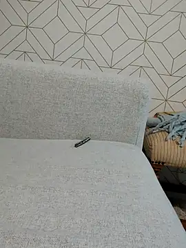 boy8540 online show from April 7, 8:04 am