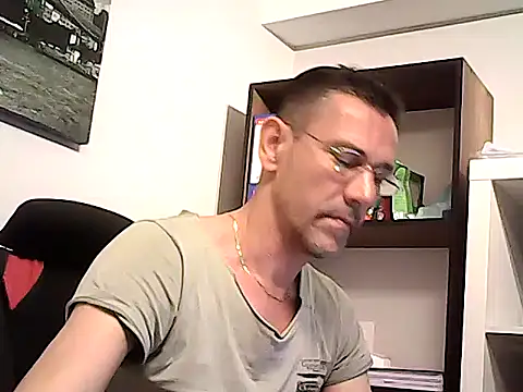 mastercharisma35 online show from April 21, 9:04 am