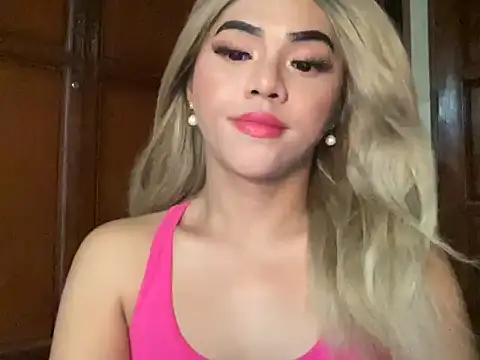 Snapshot of calimonroe chatting on April 18, 9:37 pm calimonroe online show from April 18, 9:37 pm