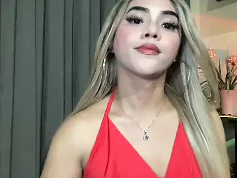 Snapshot of calimonroe chatting on May 10, 8:36 pm calimonroe online show from May 10, 8:36 pm