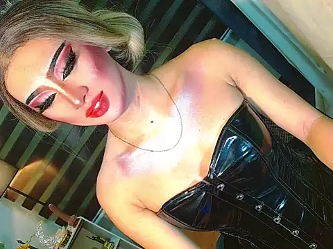Snapshot of Queen_yasii_88 chatting on June 7, 1:26 pm Queen yasii 88 online show from June 7, 1:26 pm