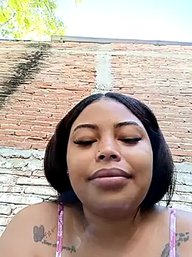 Snapshot of Naomi-Summer chatting on November 13, 1:43 pm Naomi-Summer online show from November 13, 1:43 pm