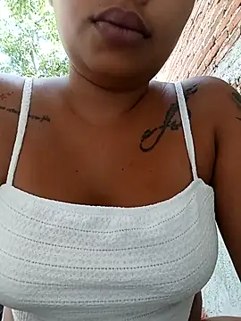 Snapshot of Naomi-Summer chatting on November 18, 4:44 pm Naomi-Summer online show from November 18, 4:44 pm