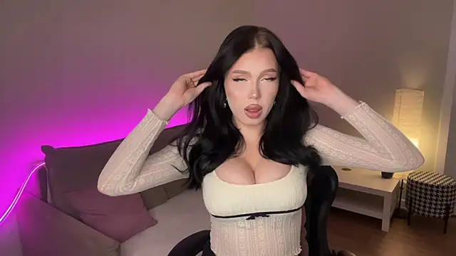 mistress of hearts online show from November 30, 7:40 pm