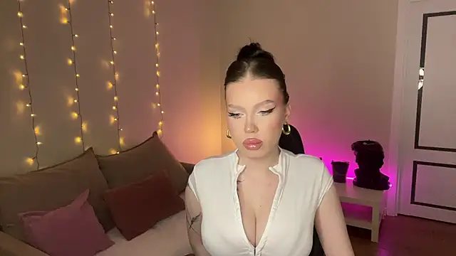 mistress of hearts online show from March 5, 8:05 pm