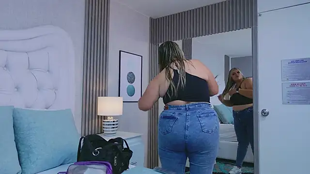 KiimBrooks online show from January 17, 11:15 am